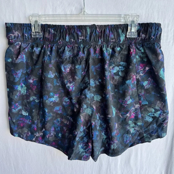 Black Floral Avia Athletic Shorts - Size L, Drawstring Waist, Lightweight Design - Picture 5 of 5